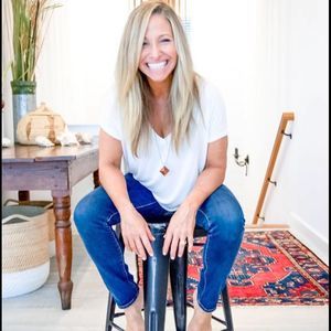 Meet your Posher, Suzanne